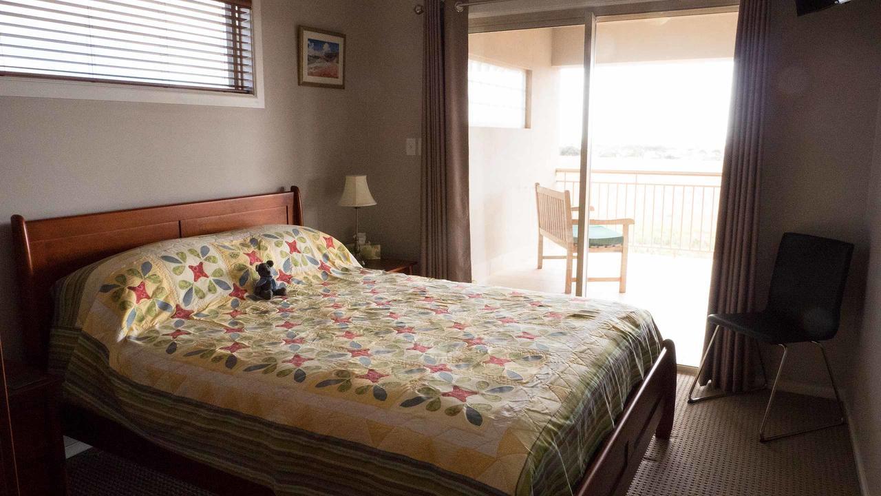 Rezare House Bed & Breakfast Валлару Экстерьер фото
