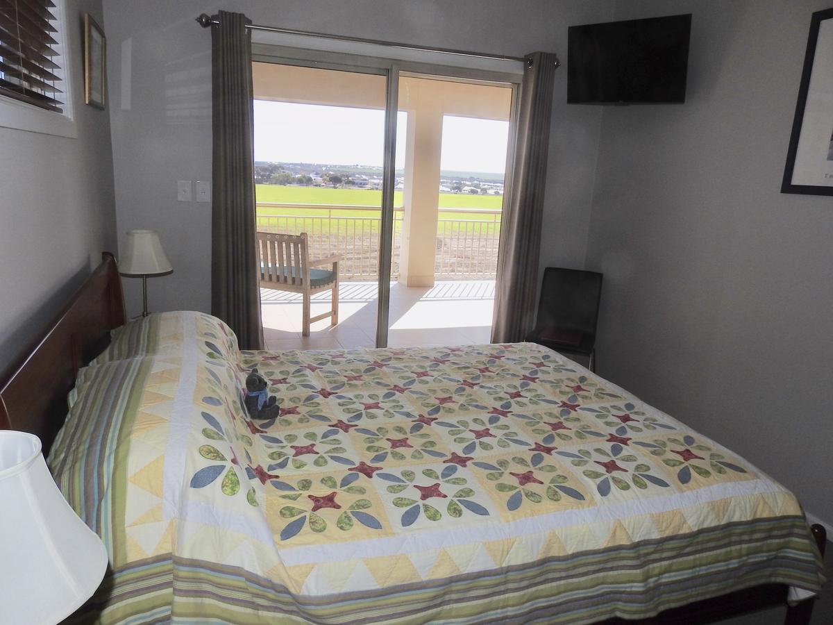 Rezare House Bed & Breakfast Валлару Экстерьер фото