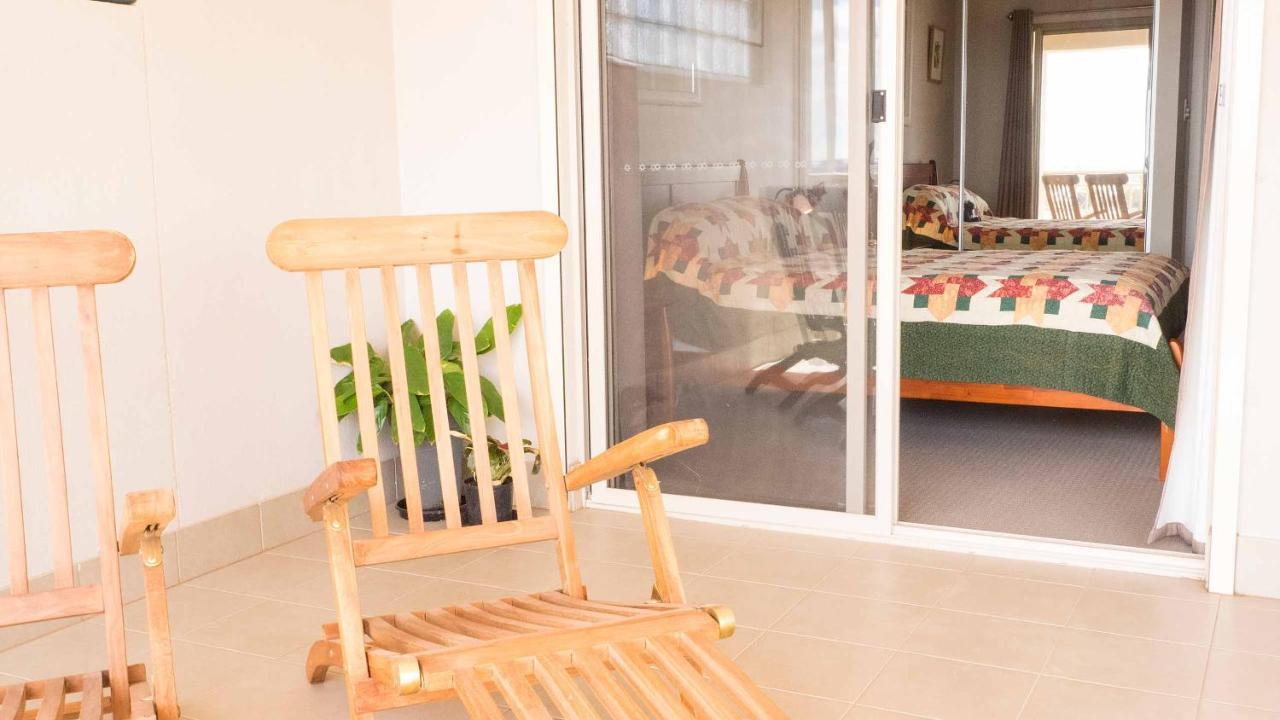 Rezare House Bed & Breakfast Валлару Экстерьер фото